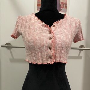 M pink BDG lettuce sleeve crop top